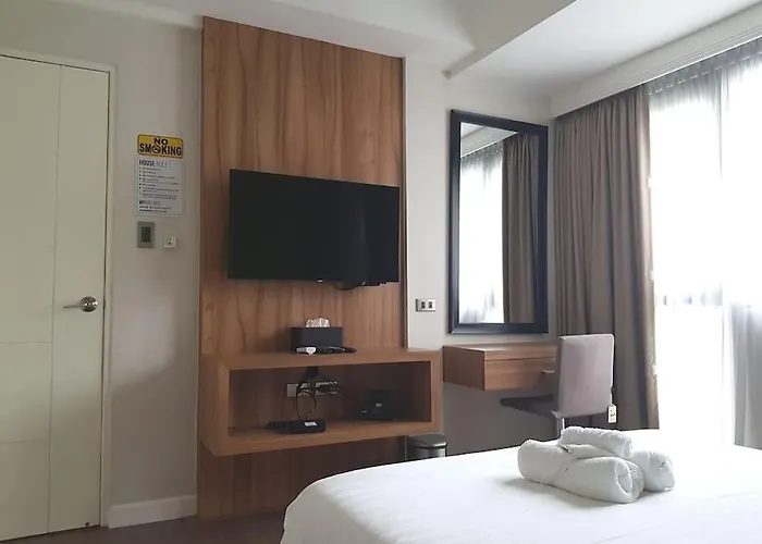 Villa Modern 1bd In Ortigas, Wifi ,netflix ,pool ,gym *